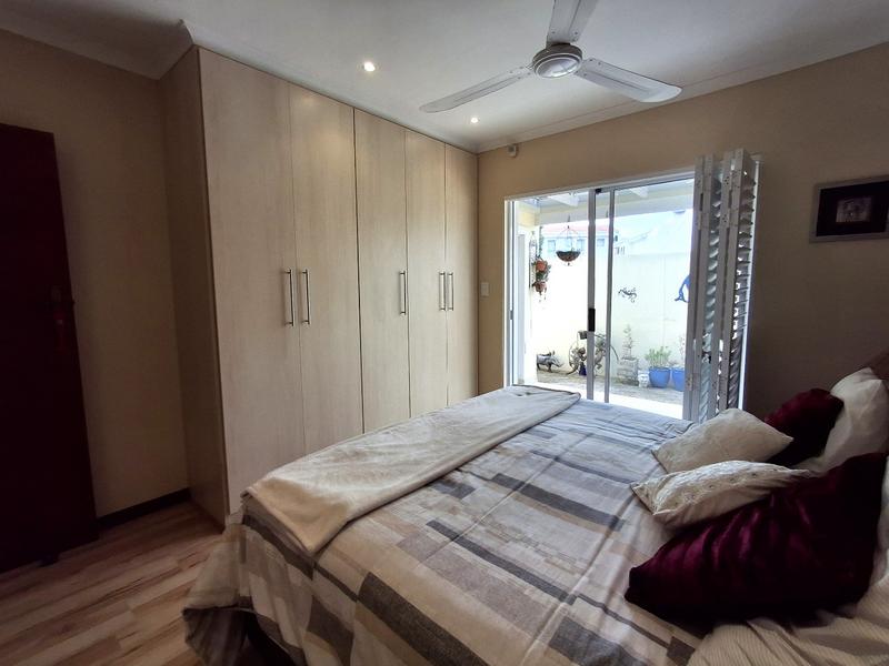 3 Bedroom Property for Sale in Hannasbaai Western Cape